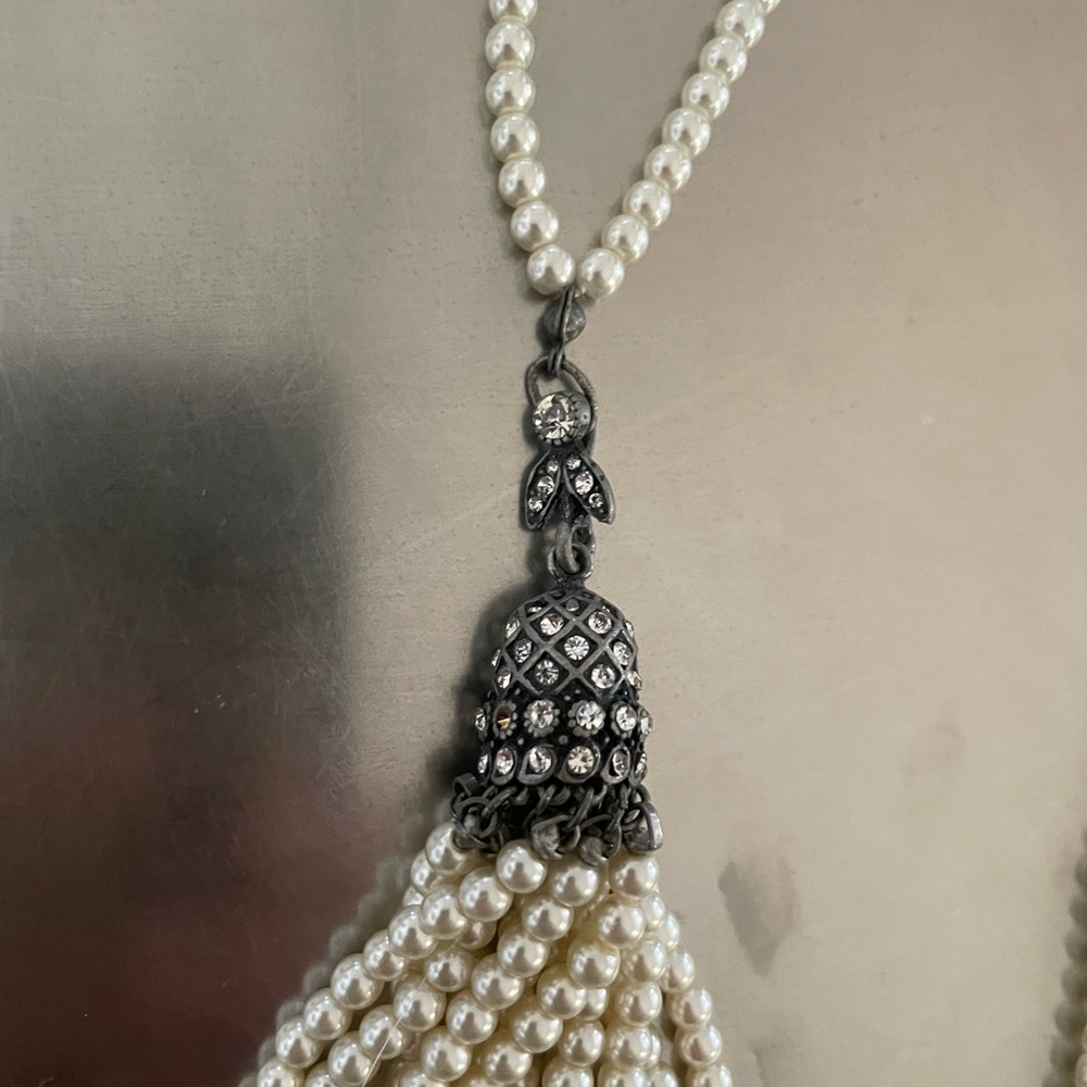 Vintage Pearl Tassel Necklace - Picture 2 of 3